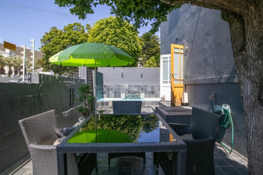 To Let 1 Bedroom Property for Rent in Sea Point Western Cape